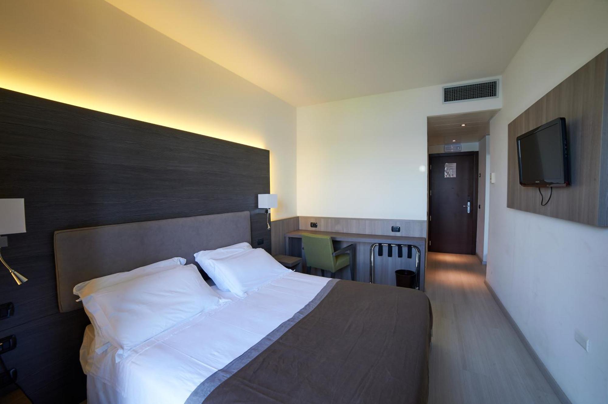 Hotel Giardino Arona Luaran gambar