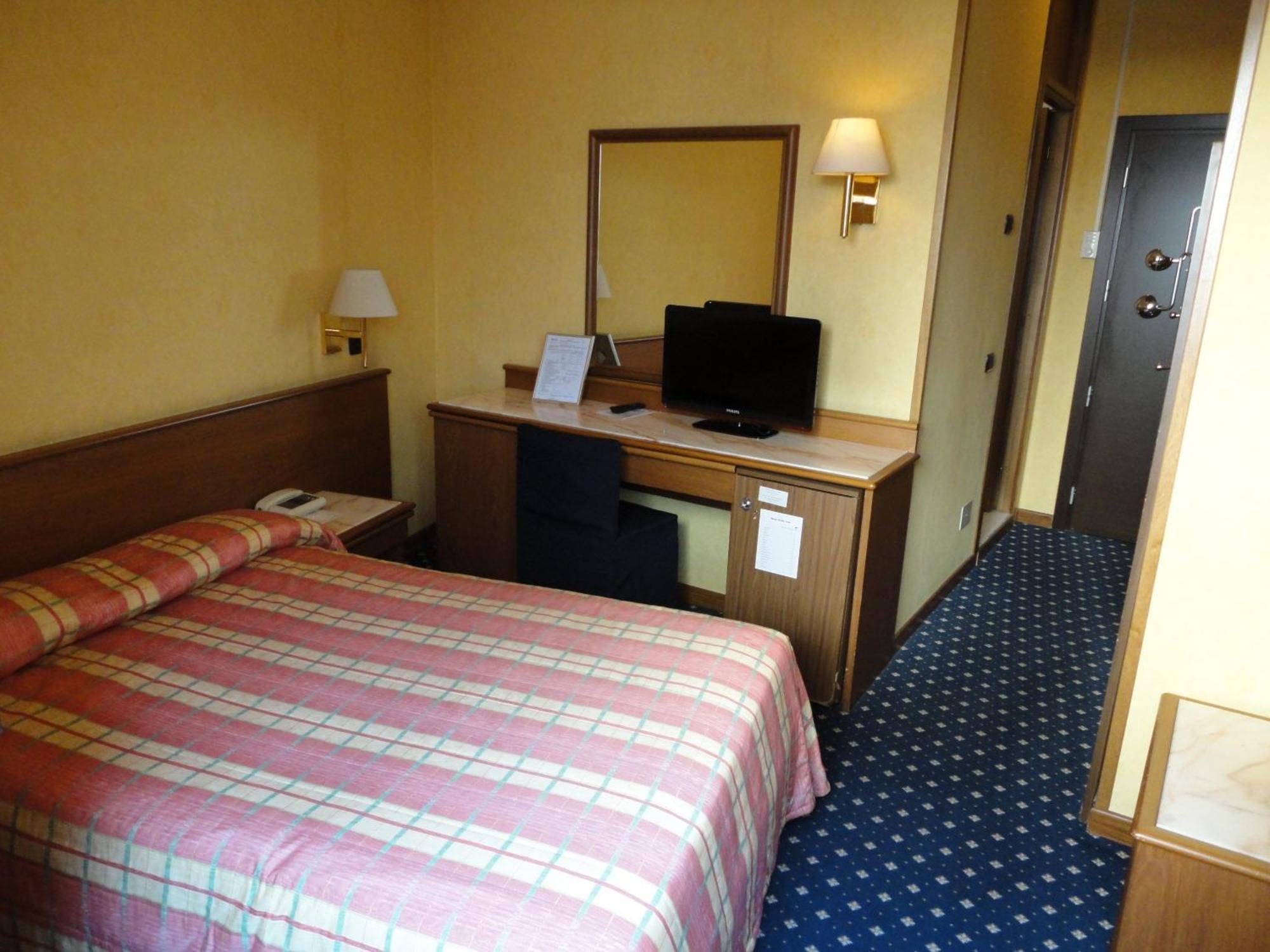 Hotel Giardino Arona Luaran gambar