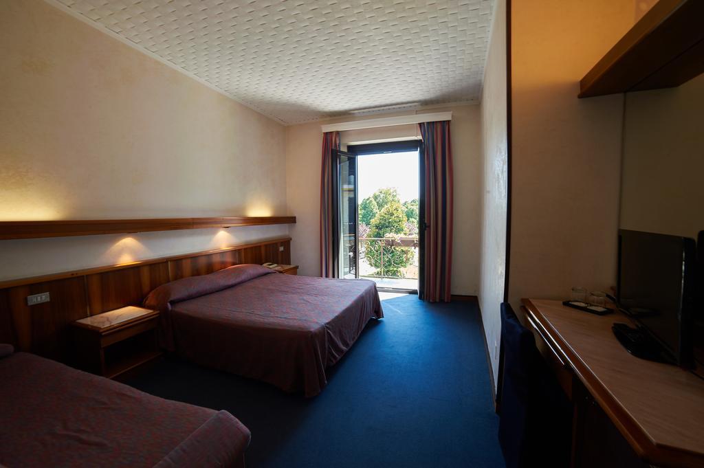 Hotel Giardino Arona Luaran gambar
