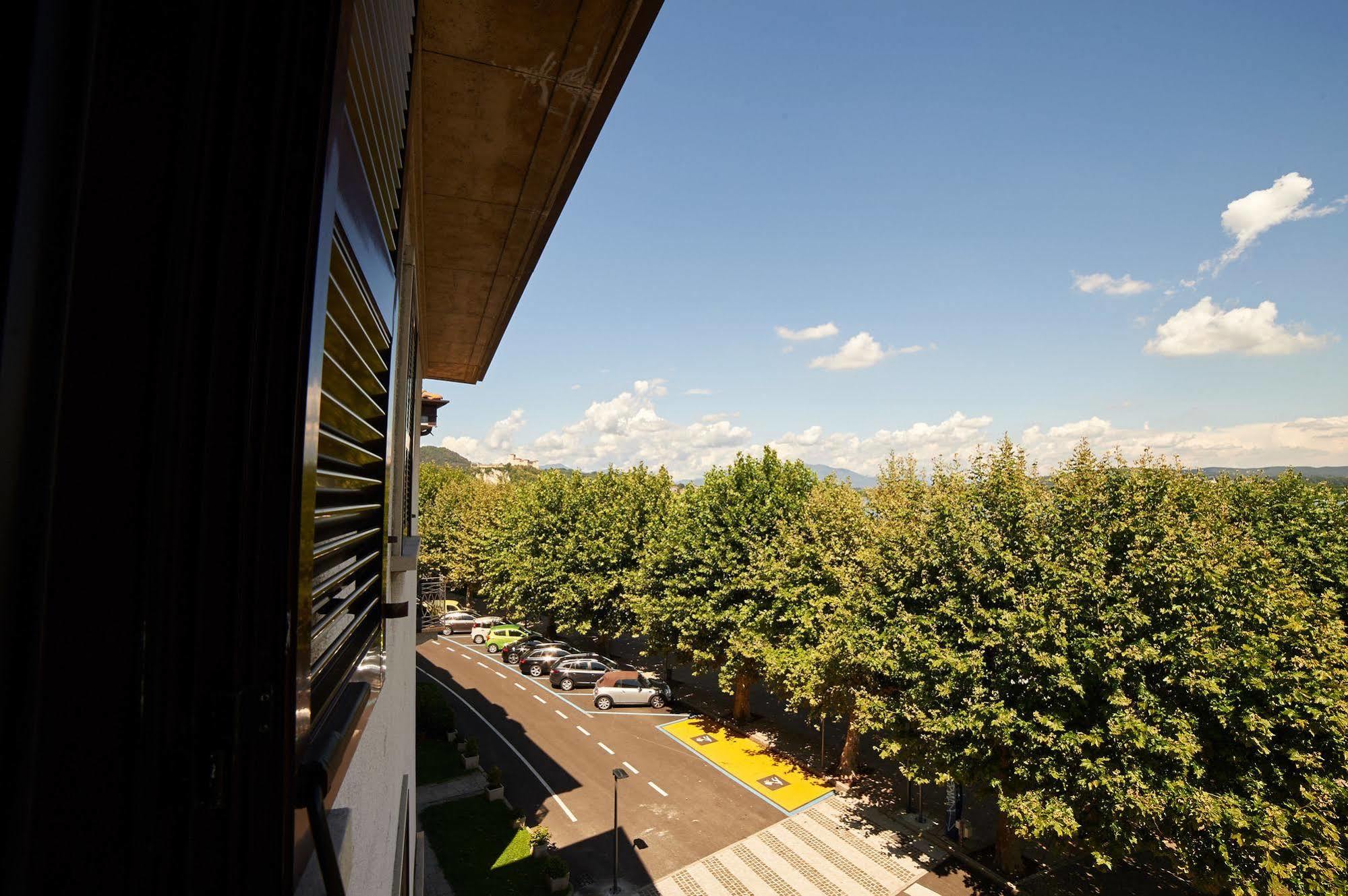 Hotel Giardino Arona Luaran gambar